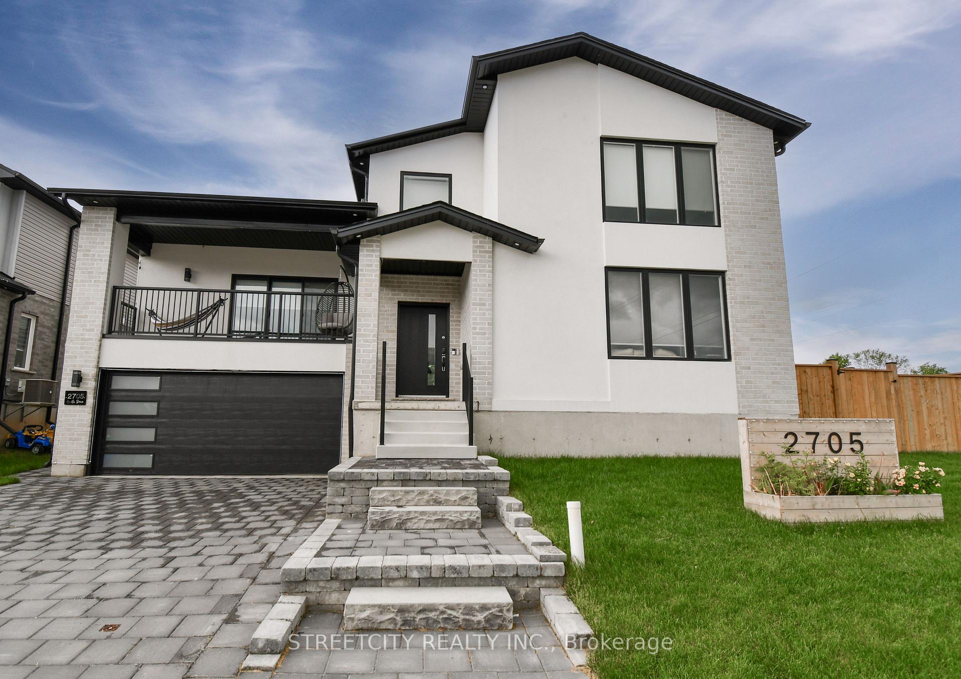 Front of 2705 Oriole Drive
