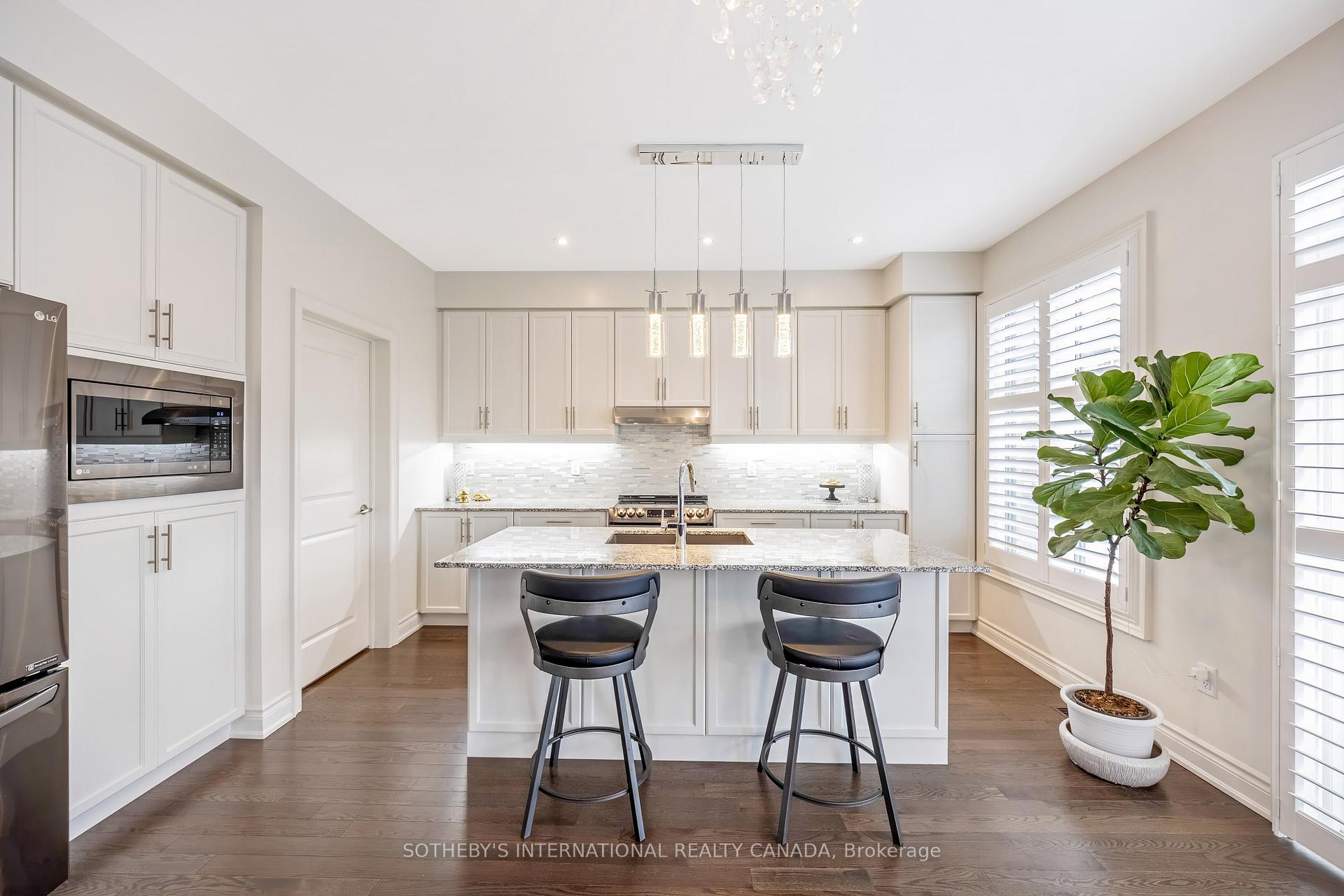 Photo 8 of 1150 Raspberry Terrace, Milton, Ford — HOMEH