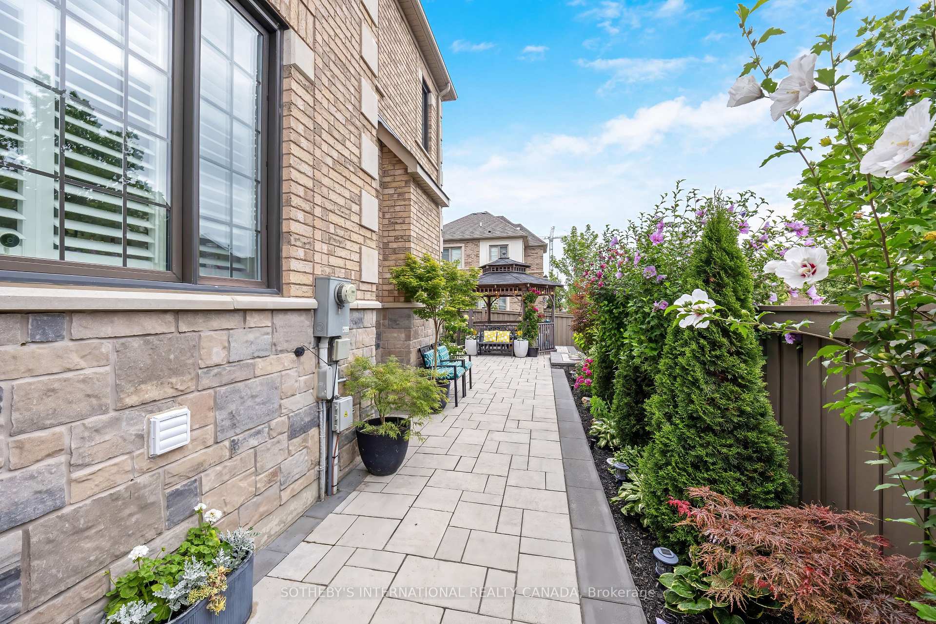 Photo 40 of 1150 Raspberry Terrace, Milton, Ford — HOMEH