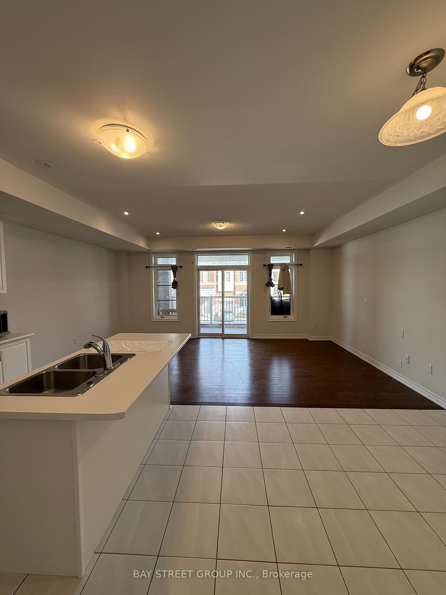 Photo 5 of Unit A, 25 Luzon Avenue, Markham, Box Grove — HOMEH
