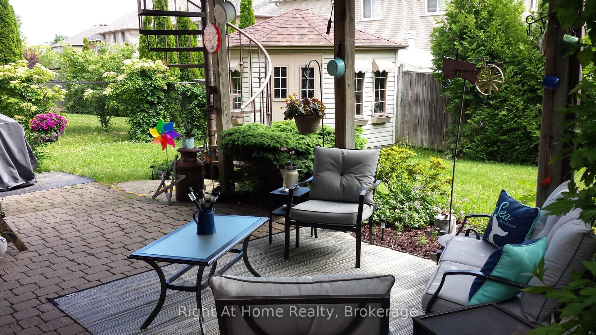 Photo 3 of Unit LOWER, 127 Bridgeport Crescent, Hamilton, Meadowlands — HOMEH