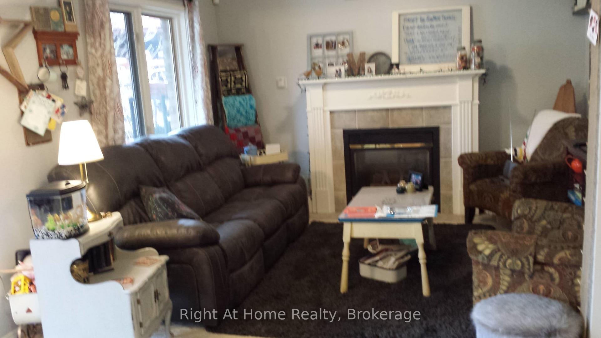 Photo 10 of Unit LOWER, 127 Bridgeport Crescent, Hamilton, Meadowlands — HOMEH