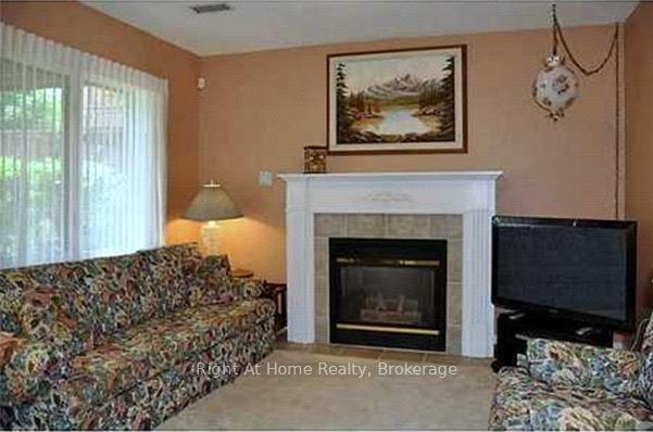 Photo 11 of Unit LOWER, 127 Bridgeport Crescent, Hamilton, Meadowlands — HOMEH