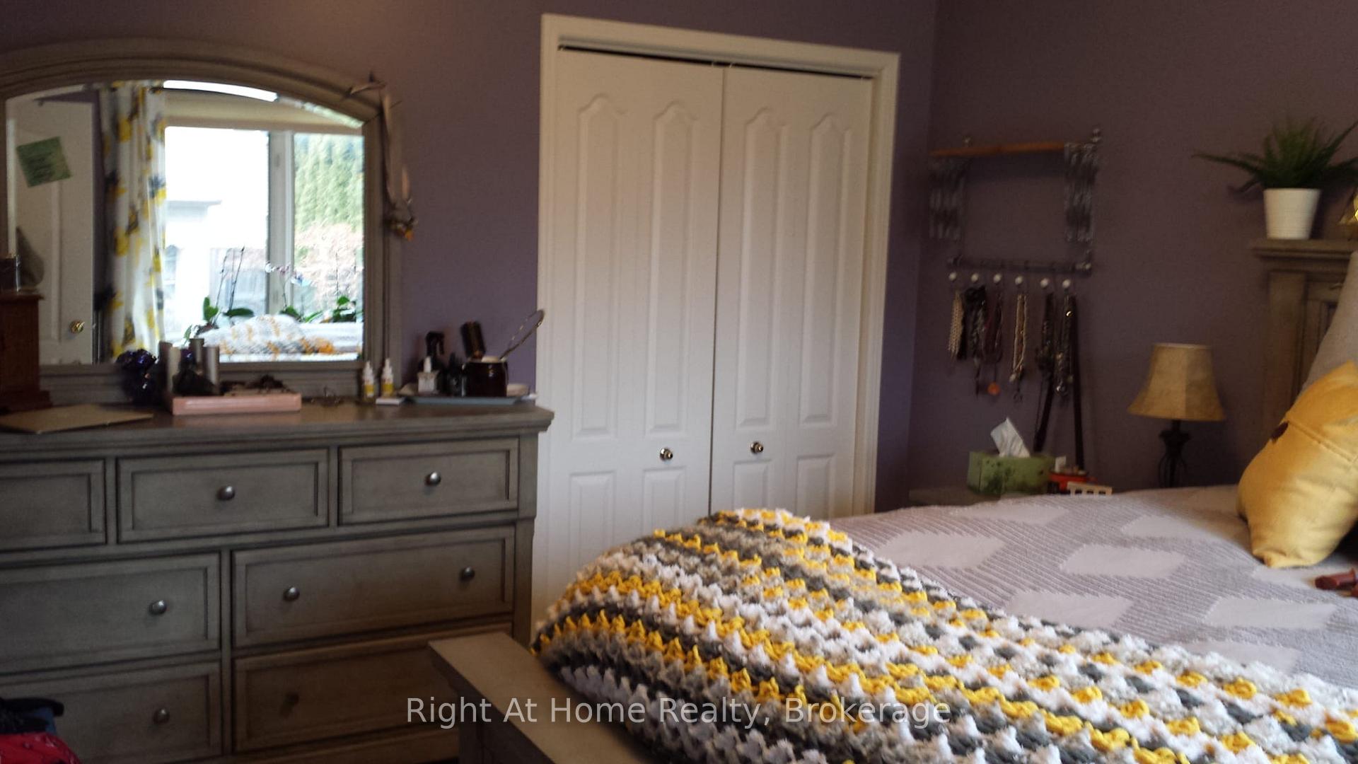 Photo 13 of Unit LOWER, 127 Bridgeport Crescent, Hamilton, Meadowlands — HOMEH