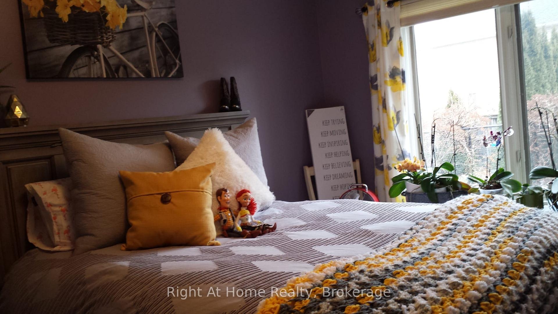 Photo 14 of Unit LOWER, 127 Bridgeport Crescent, Hamilton, Meadowlands — HOMEH