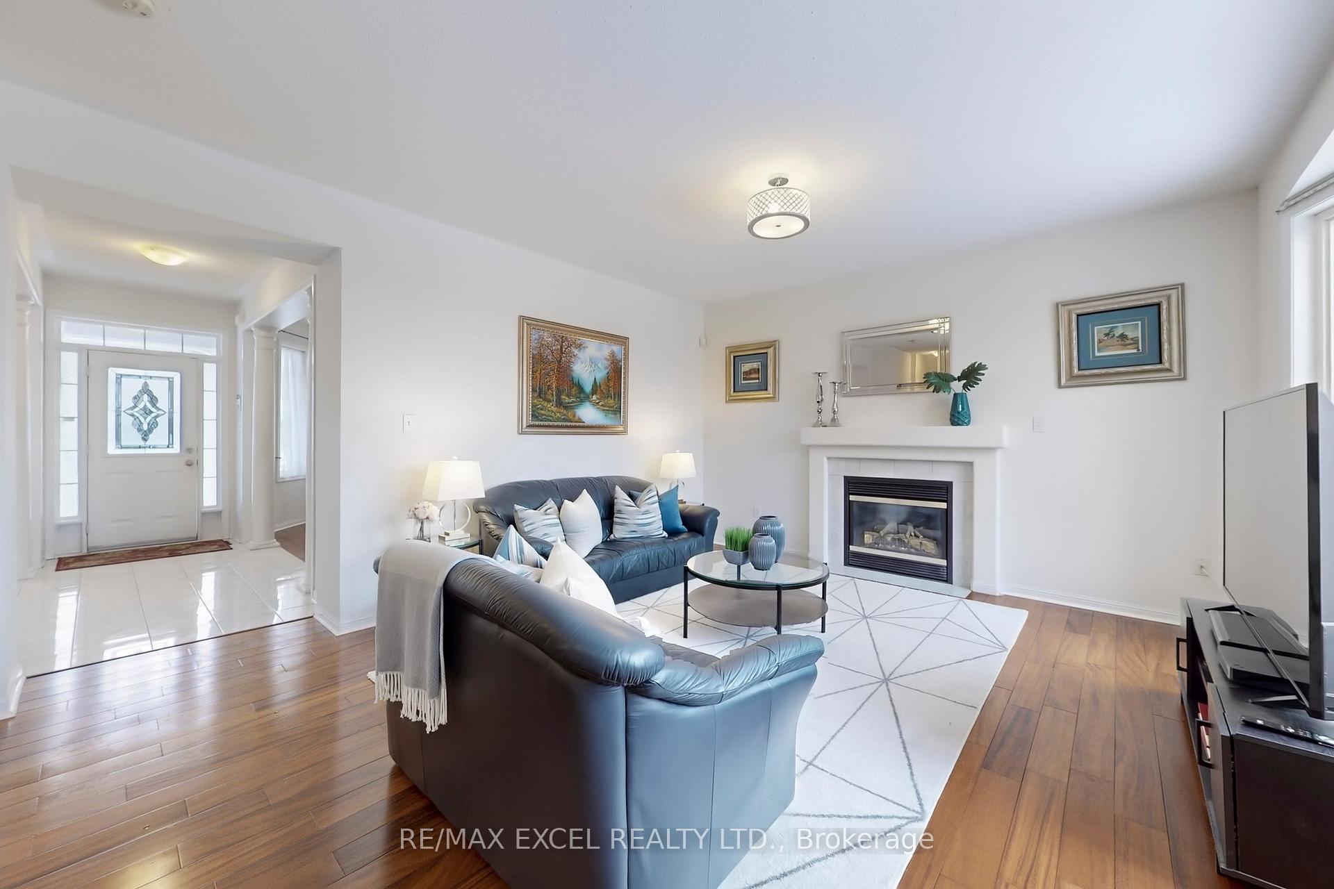 Photo 14 of 180 Morning Dove Drive, Markham, Cornell — HOMEH