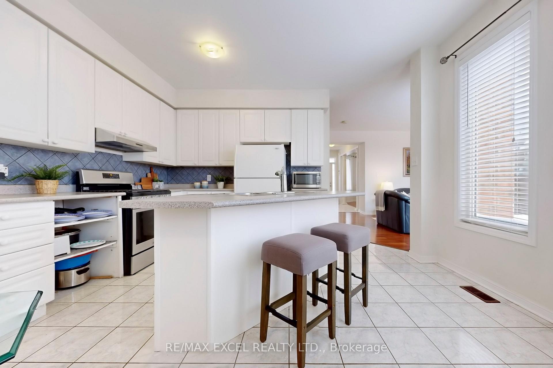 Photo 16 of 180 Morning Dove Drive, Markham, Cornell — HOMEH