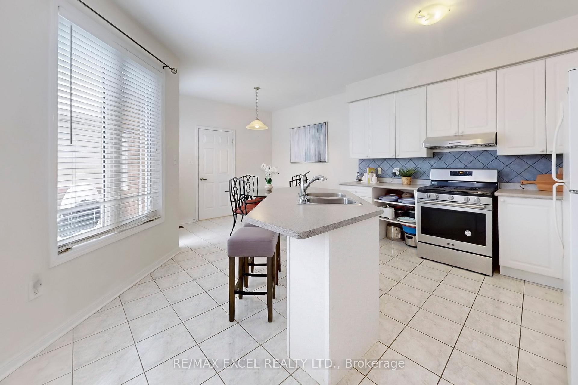 Photo 17 of 180 Morning Dove Drive, Markham, Cornell — HOMEH
