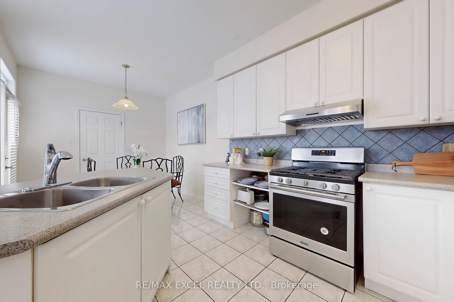 Photo 18 of 180 Morning Dove Drive, Markham, Cornell — HOMEH