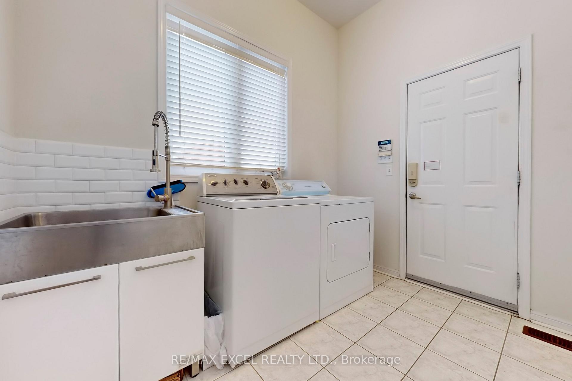 Photo 24 of 180 Morning Dove Drive, Markham, Cornell — HOMEH