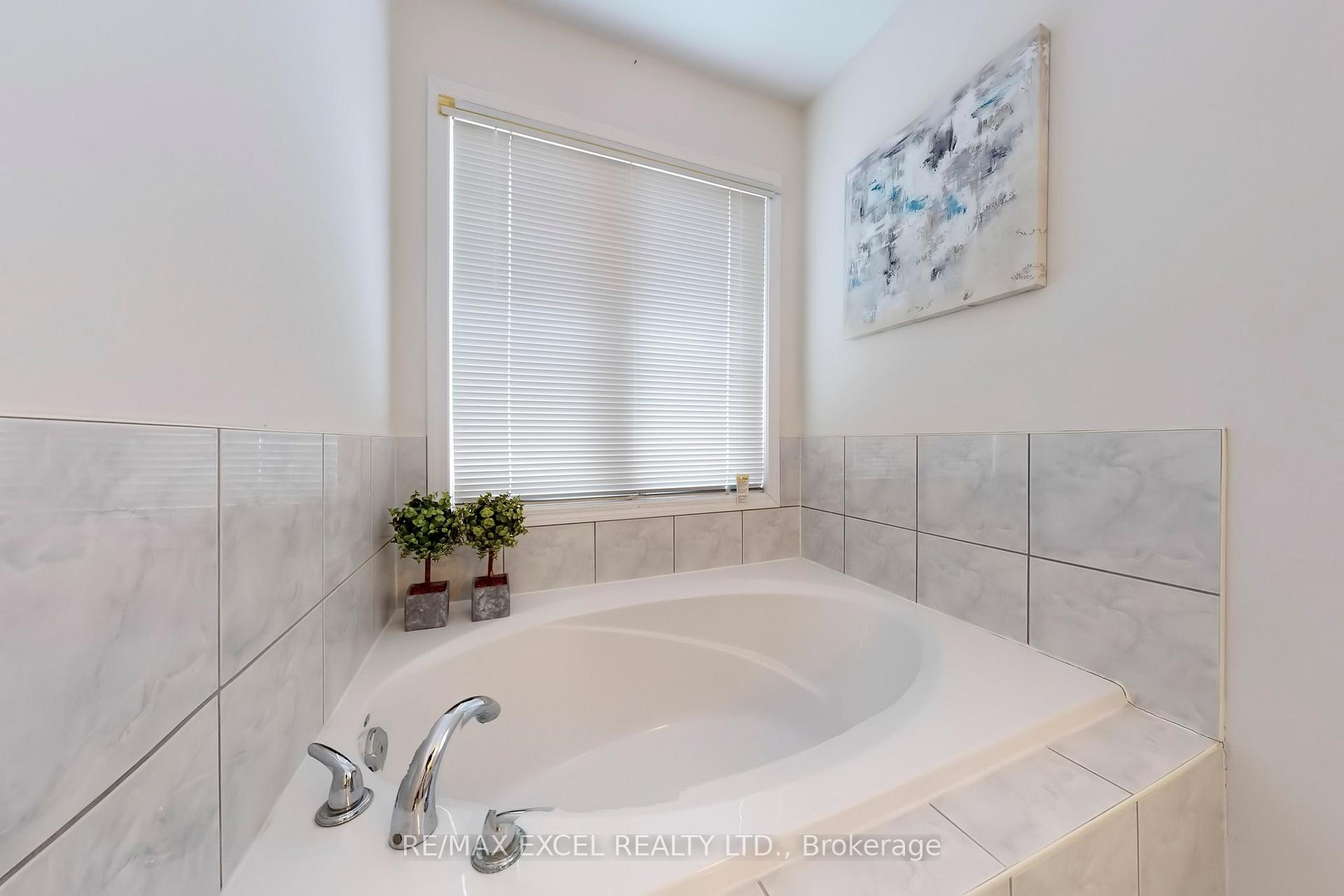 Photo 30 of 180 Morning Dove Drive, Markham, Cornell — HOMEH