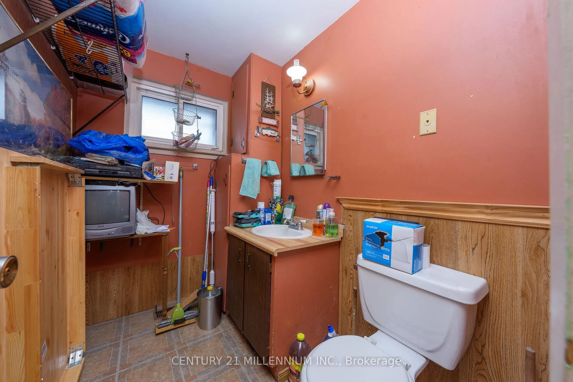 Photo 10 of 79 Darras Court, Brampton, Southgate — HOMEH