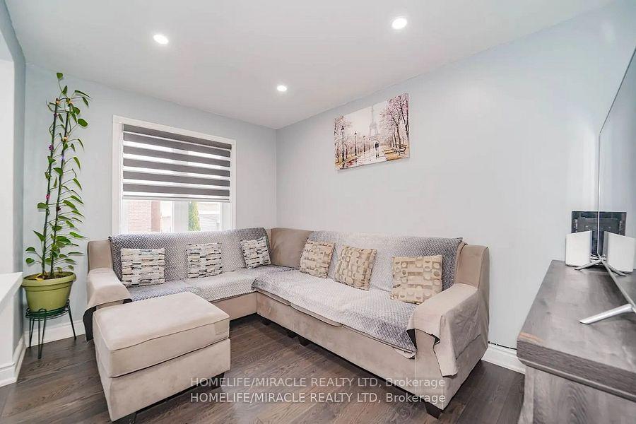 Photo 12 of 92 Kruger Road, Markham, Middlefield — HOMEH