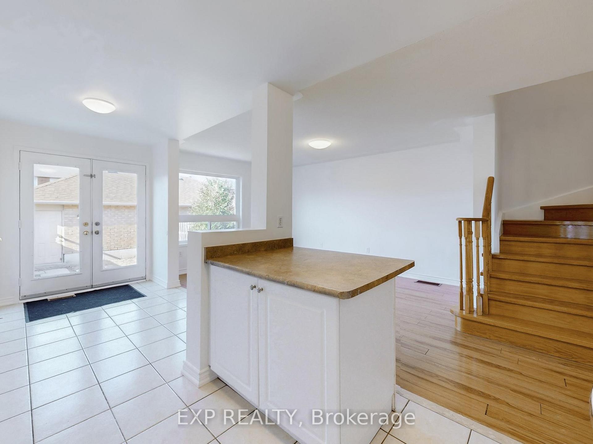 Photo 12 of 702 Castlemore Avenue, Markham, Wismer — HOMEH