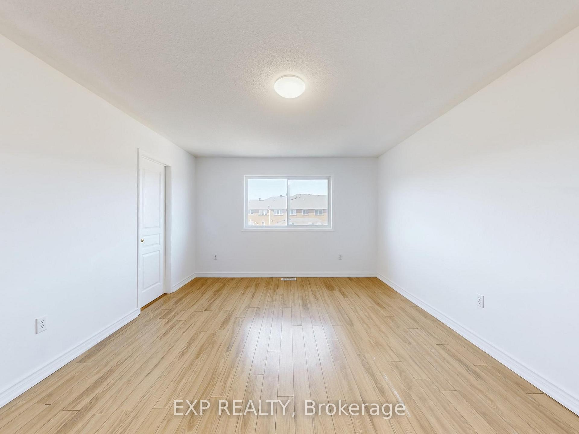 Photo 16 of 702 Castlemore Avenue, Markham, Wismer — HOMEH