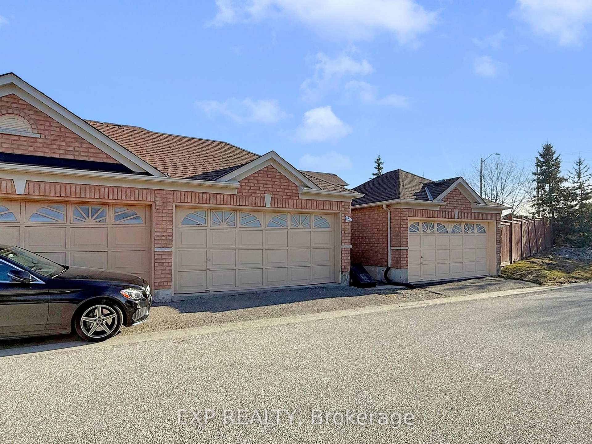 Photo 32 of 702 Castlemore Avenue, Markham, Wismer — HOMEH