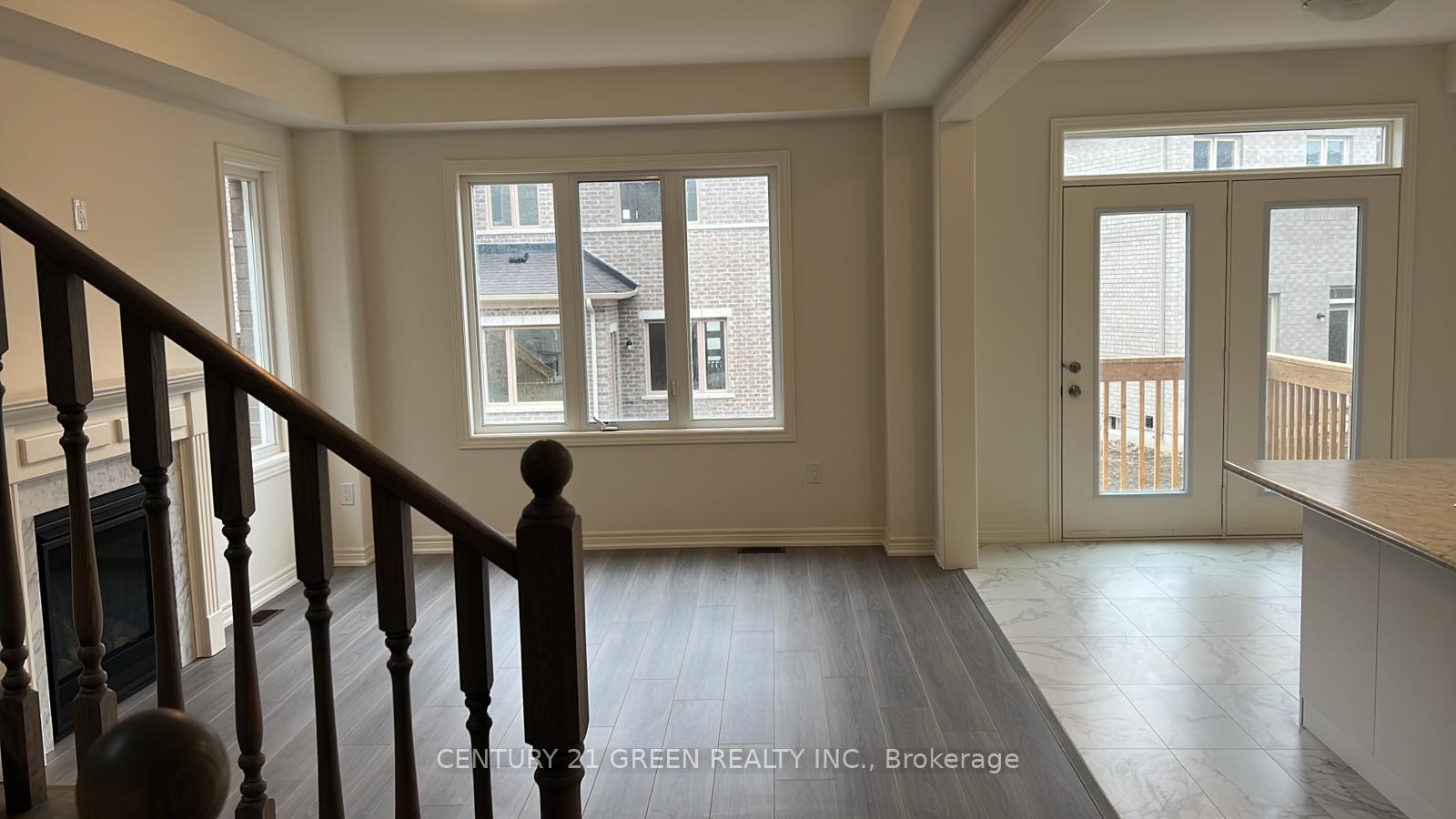 Photo 7 of Unit (Upper), 256 Skinner Road, Hamilton, Waterdown — HOMEH