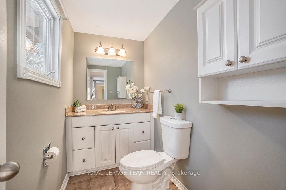 Photo 14 of 194 Barrow Crescent N, Ottawa, Kanata - Katimavik — HOMEH