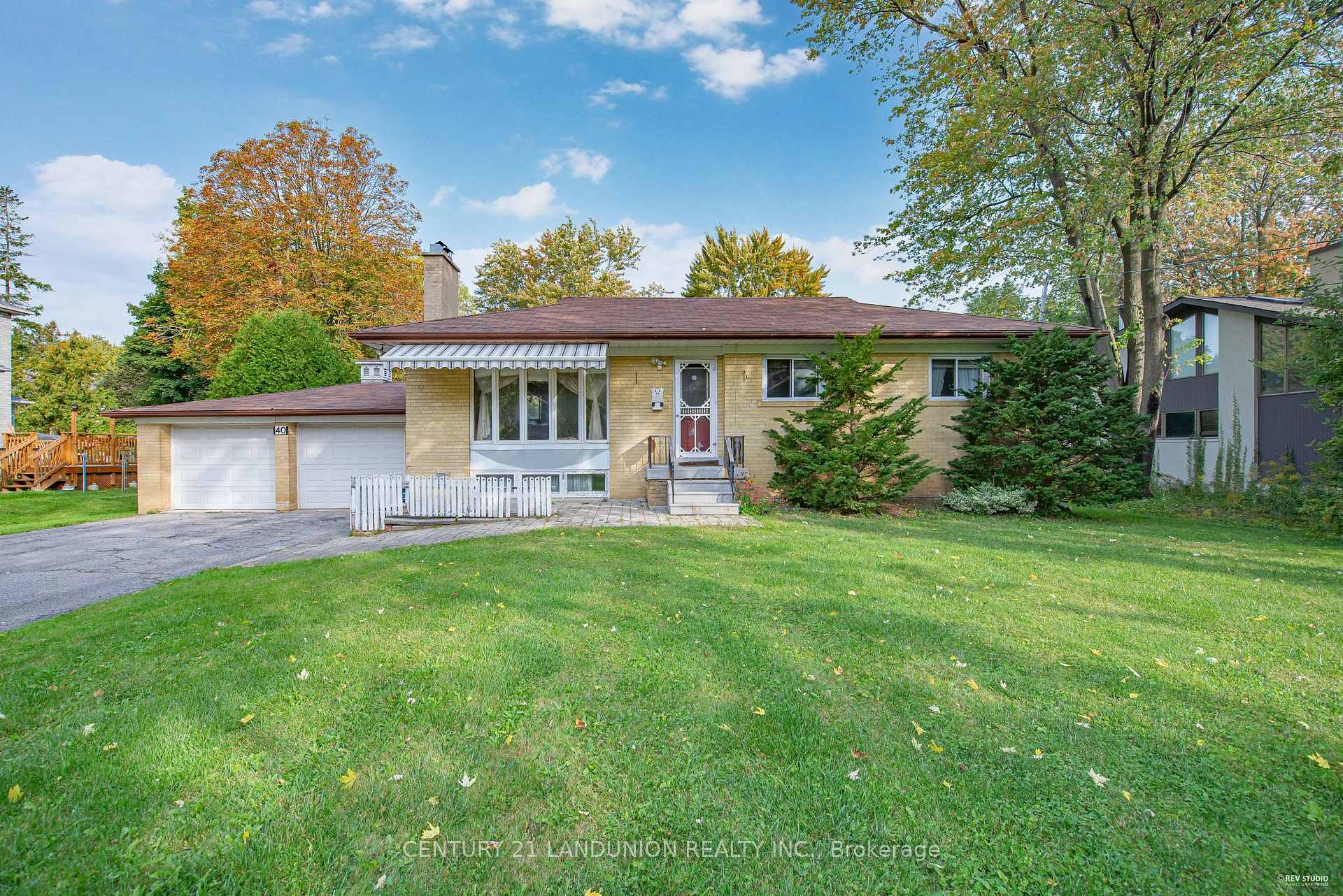 Photo 1 of 40 Pomander Road, Markham, Unionville — HOMEH