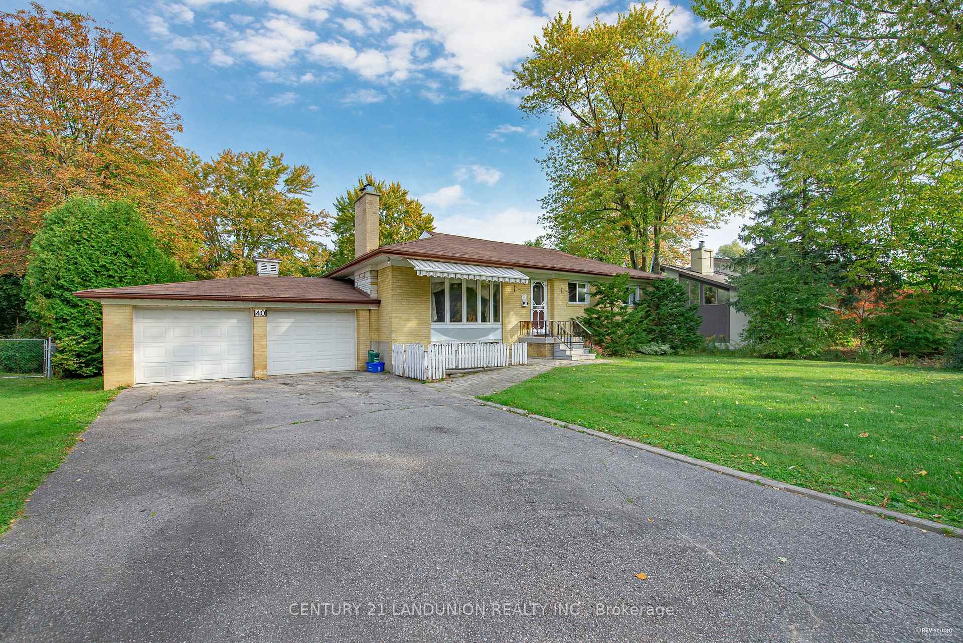 Photo 4 of 40 Pomander Road, Markham, Unionville — HOMEH