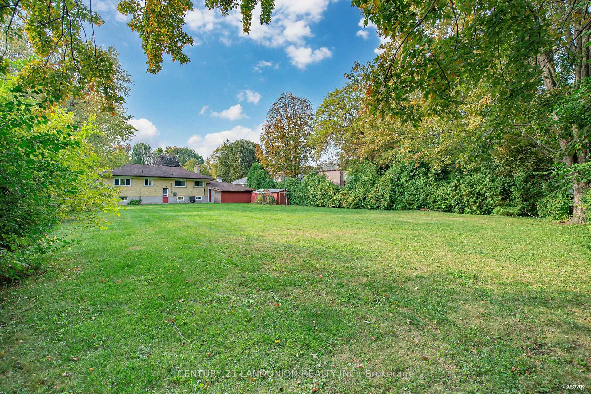 Photo 5 of 40 Pomander Road, Markham, Unionville — HOMEH