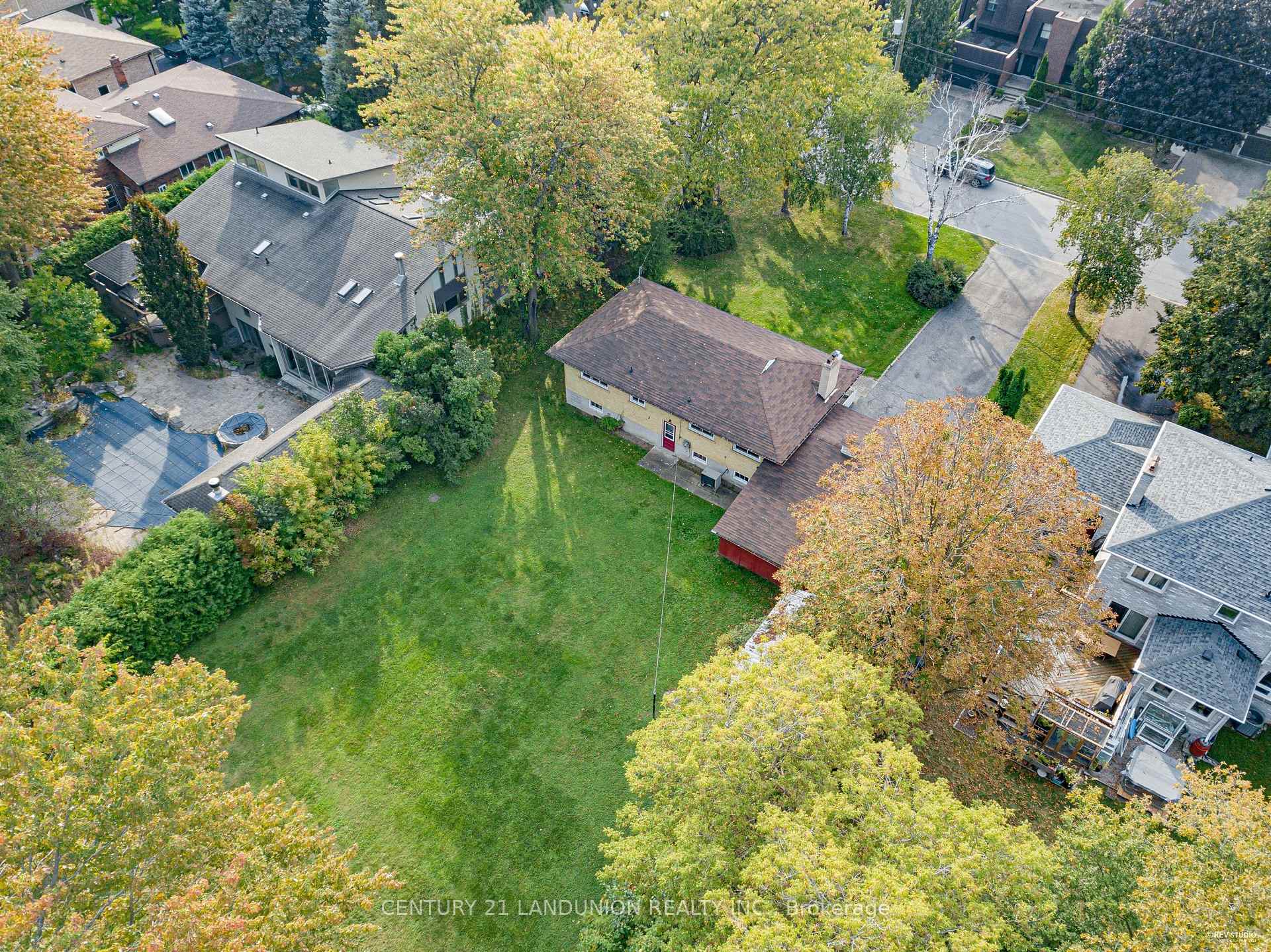 Photo 8 of 40 Pomander Road, Markham, Unionville — HOMEH