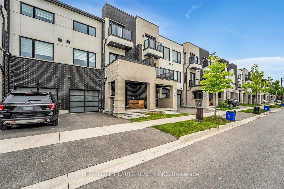 Photo 3 of 1389 Clarriage Court E, Milton, Ford — HOMEH