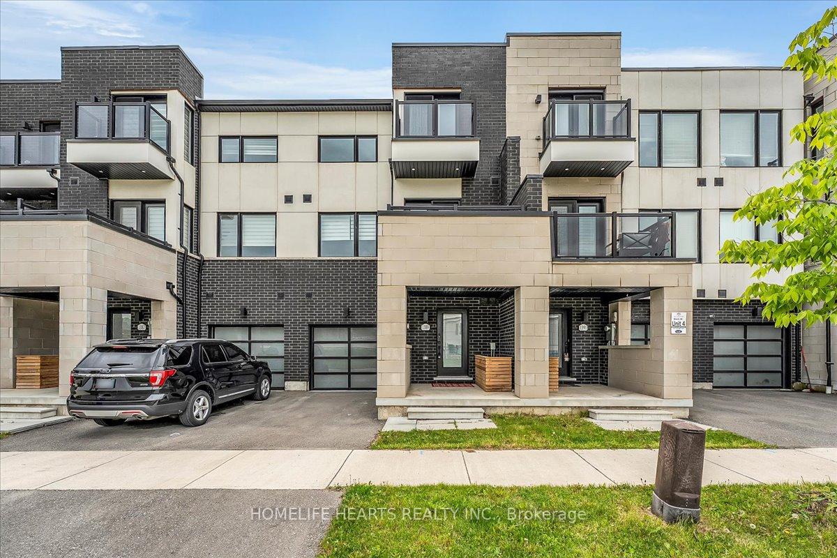 Photo 5 of 1389 Clarriage Court E, Milton, Ford — HOMEH