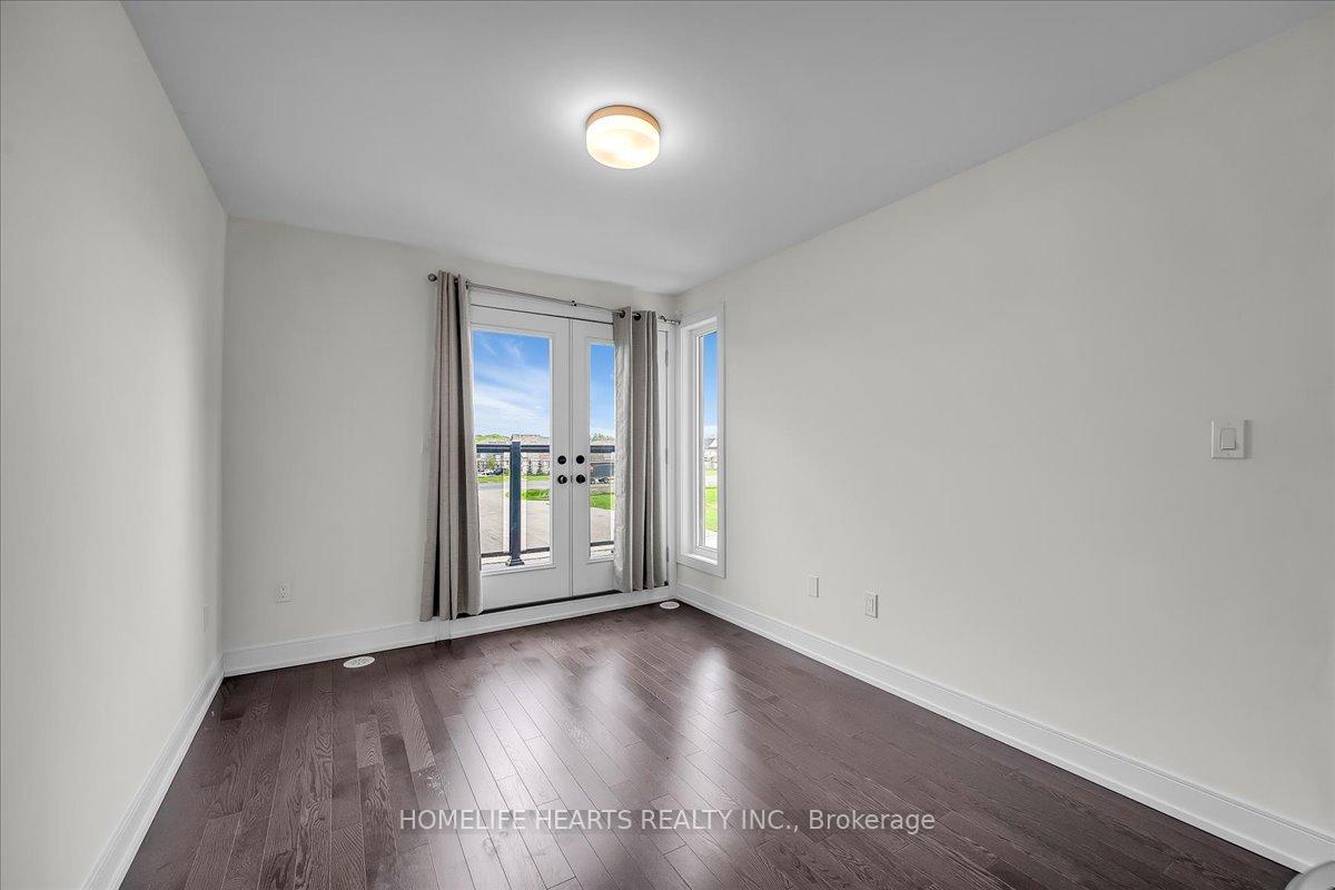 Photo 33 of 1389 Clarriage Court E, Milton, Ford — HOMEH