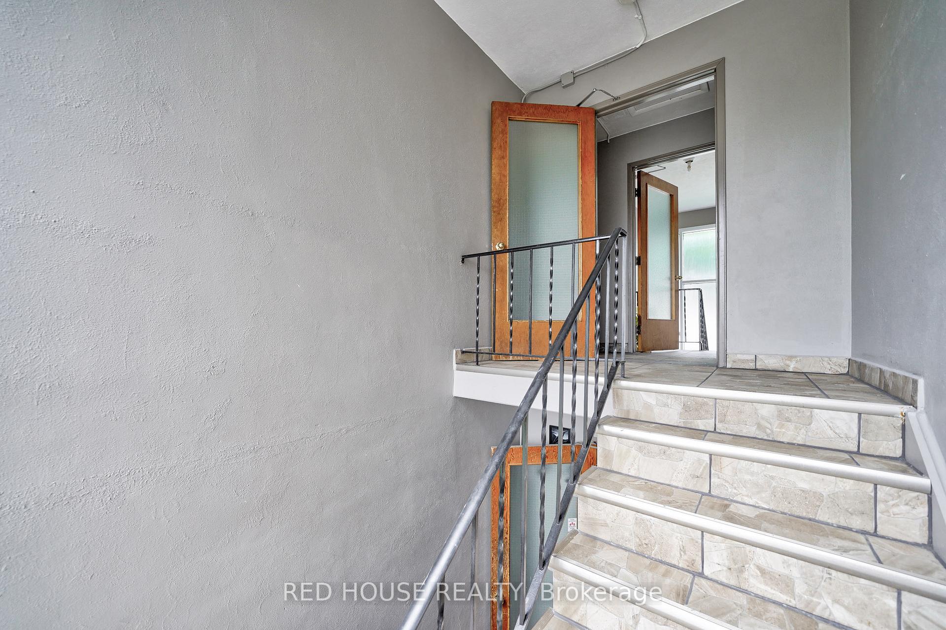 Photo 2 of Unit 6, 75 East Street S, Hamilton, Dundas — HOMEH