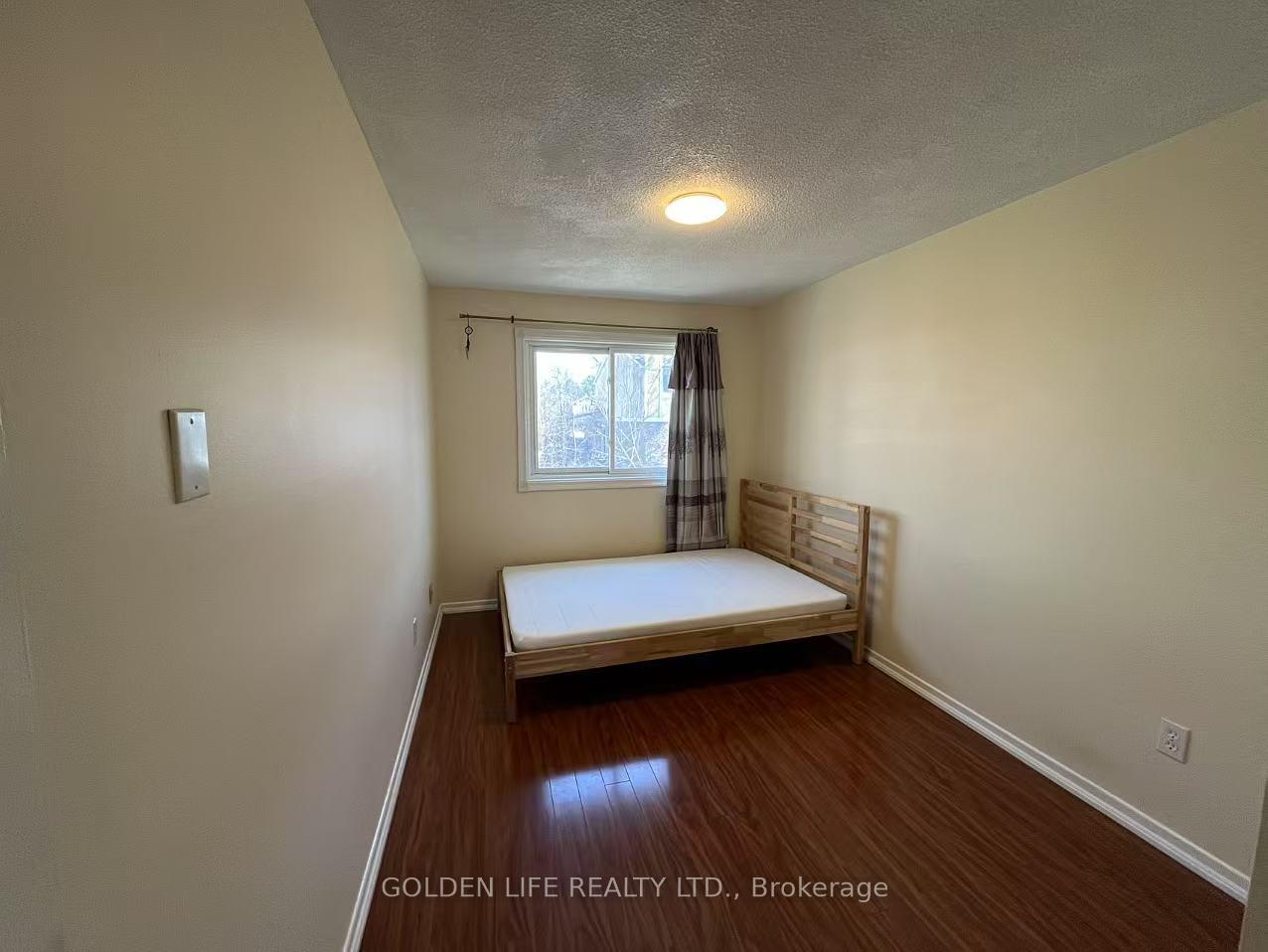 Photo 8 of 156 Tamarack Drive, Markham, Aileen-Willowbrook — HOMEH