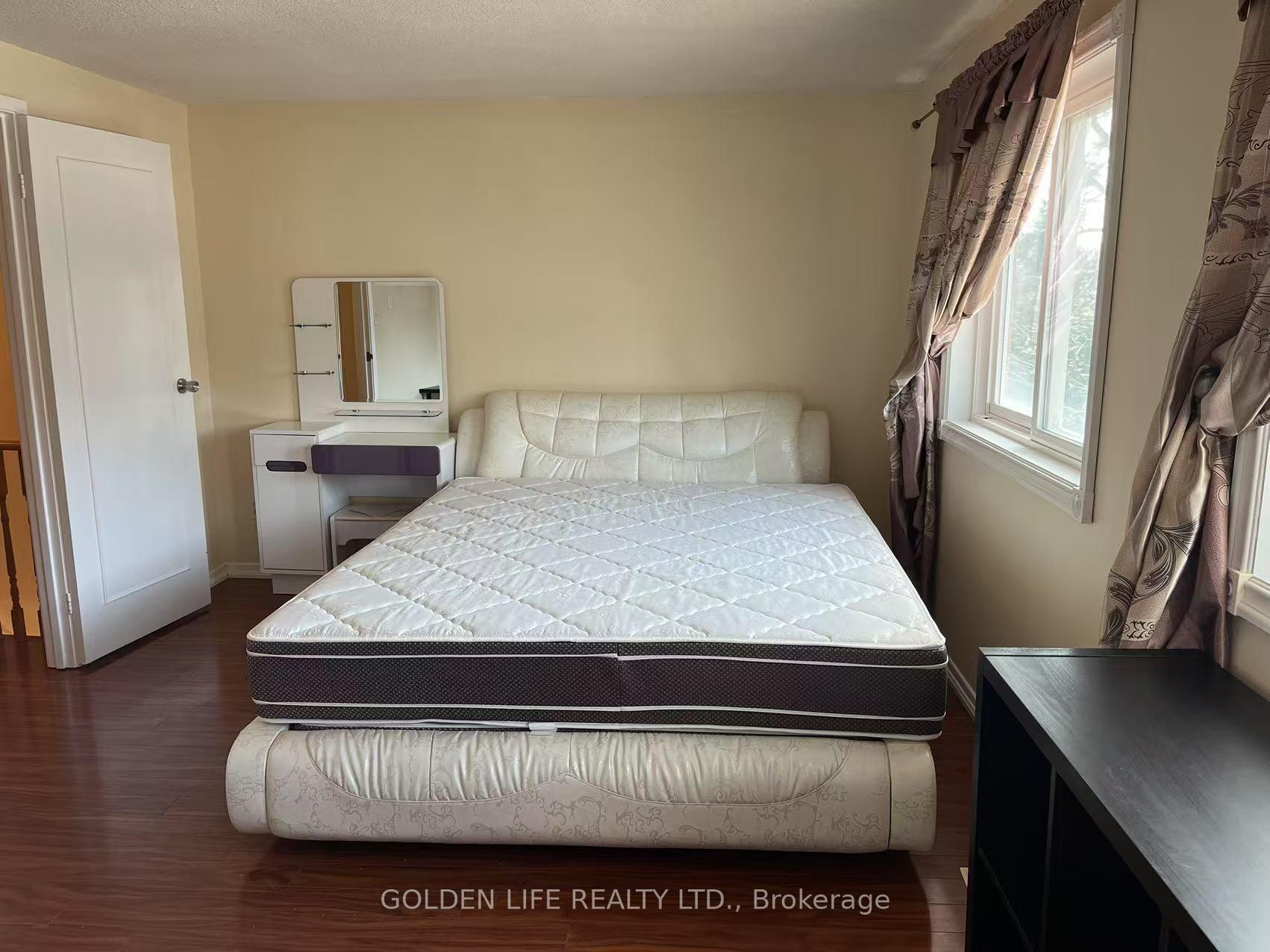 Photo 11 of 156 Tamarack Drive, Markham, Aileen-Willowbrook — HOMEH