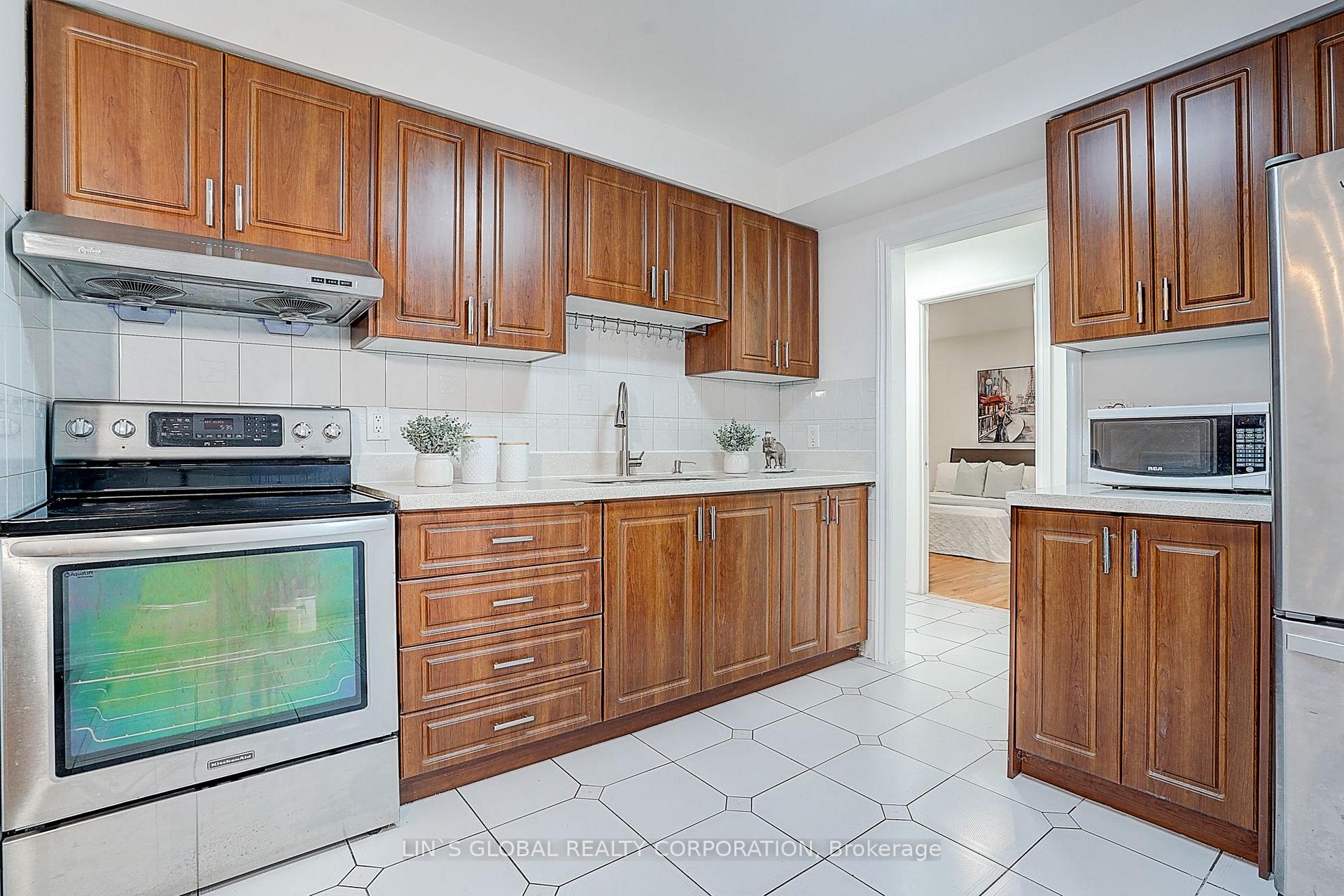 Photo 24 of 56 Upton Crescent, Markham, Milliken Mills West — HOMEH