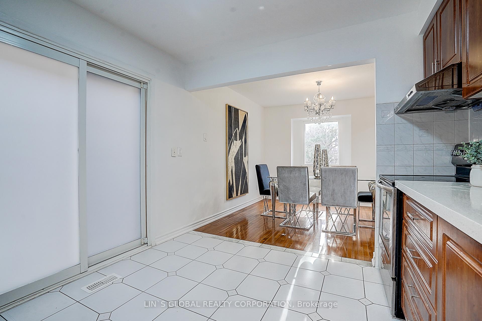 Photo 27 of 56 Upton Crescent, Markham, Milliken Mills West — HOMEH
