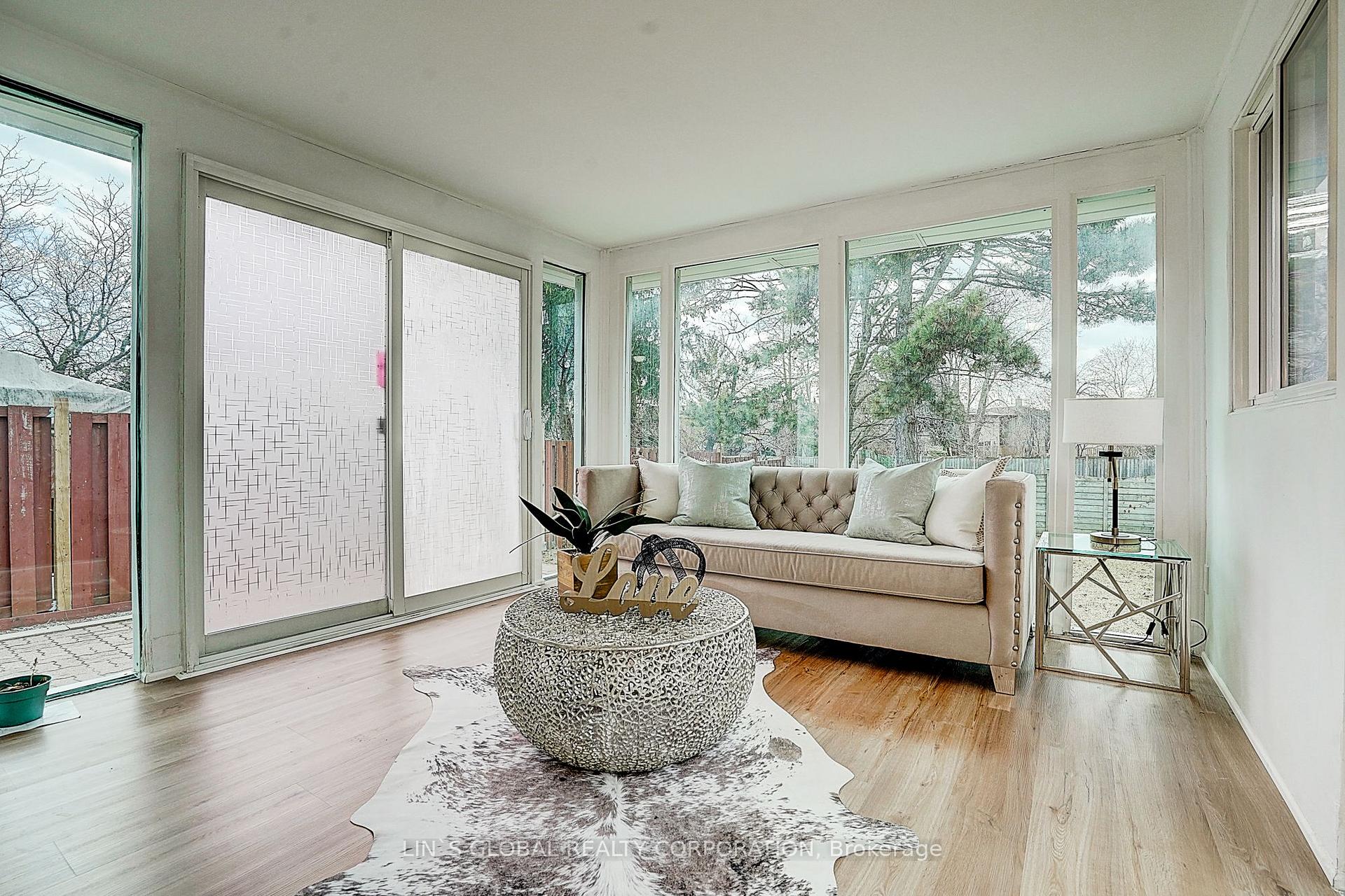 Photo 31 of 56 Upton Crescent, Markham, Milliken Mills West — HOMEH