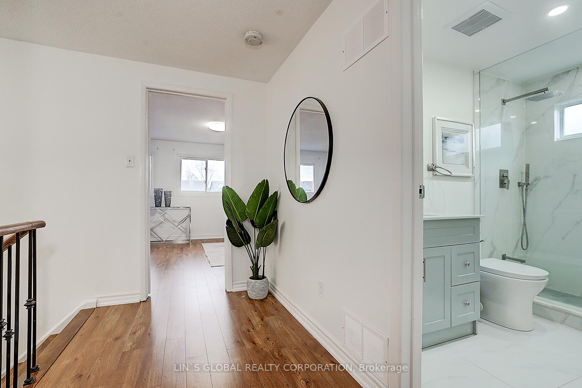 Photo 34 of 56 Upton Crescent, Markham, Milliken Mills West — HOMEH