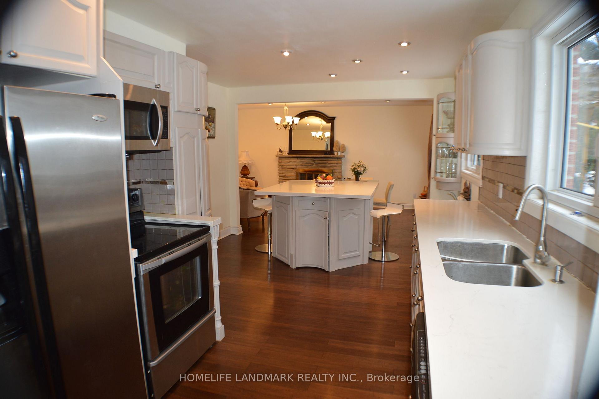 Photo 11 of 46 Jondan Crescent, Markham, Royal Orchard — HOMEH