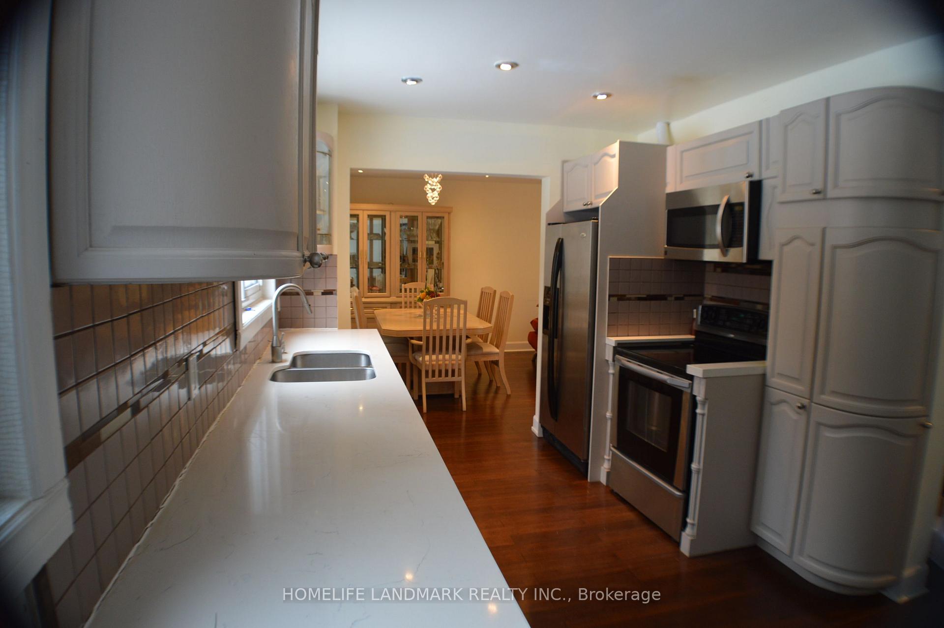 Photo 13 of 46 Jondan Crescent, Markham, Royal Orchard — HOMEH