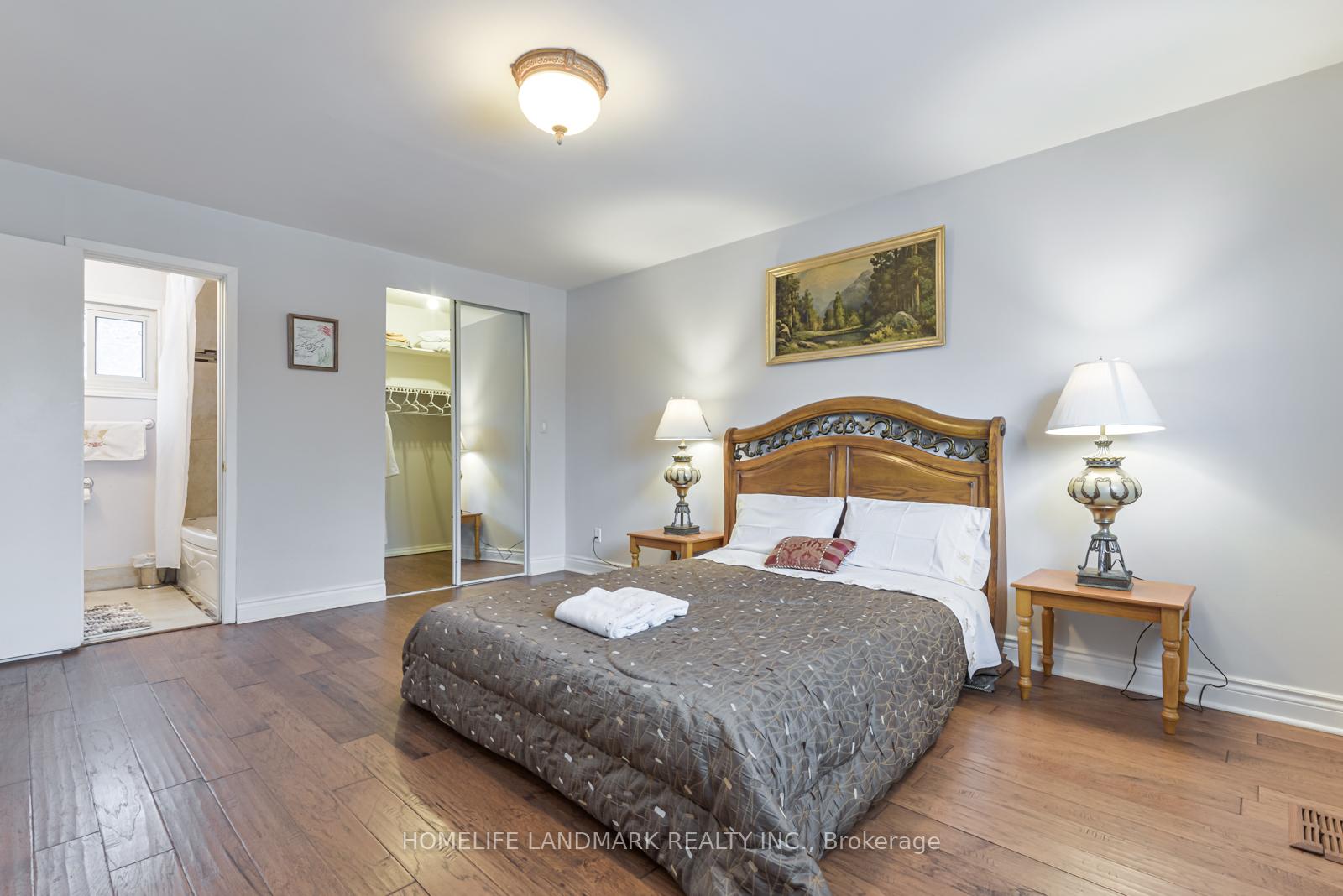 Photo 19 of 46 Jondan Crescent, Markham, Royal Orchard — HOMEH
