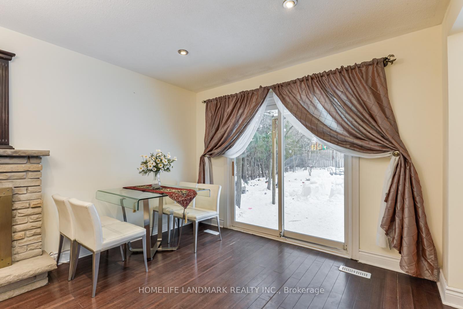 Photo 33 of 46 Jondan Crescent, Markham, Royal Orchard — HOMEH