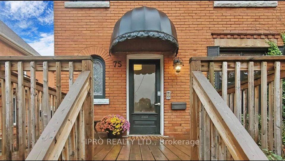 Photo 2 of Unit 2, 75 Ontario Avenue, Hamilton, Stinson — HOMEH