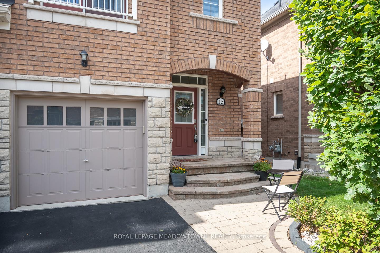 Photo 2 of Unit 16, 745 Farmstead Drive, Milton, Willmott — HOMEH
