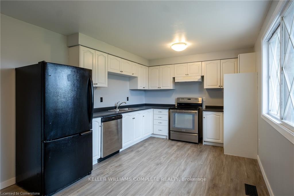 Photo 4 of 54 Fairway Drive, Hamilton, Vincent — HOMEH