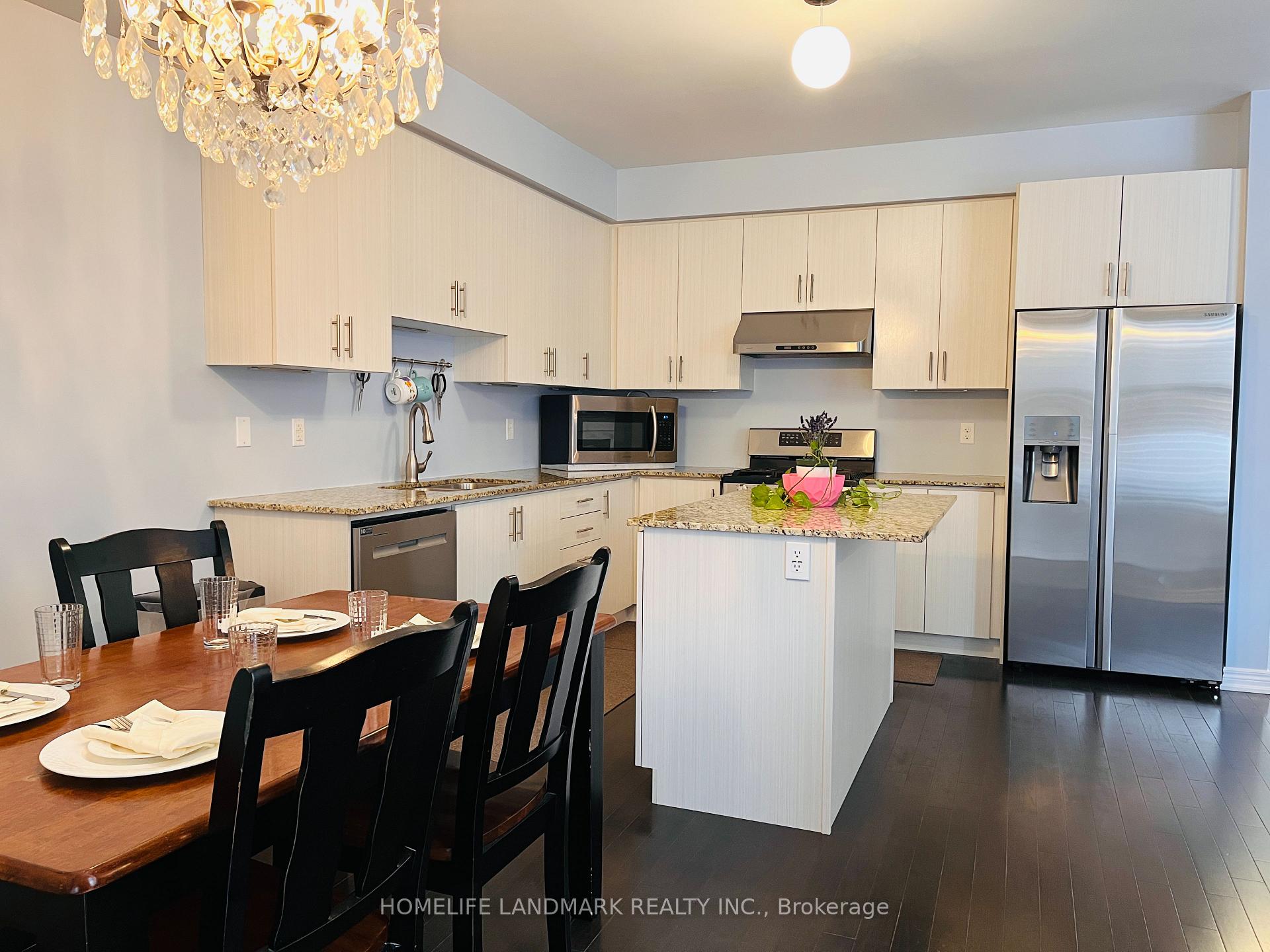 Photo 9 of 21 Sunnyside Hill Road, Markham, Cornell — HOMEH