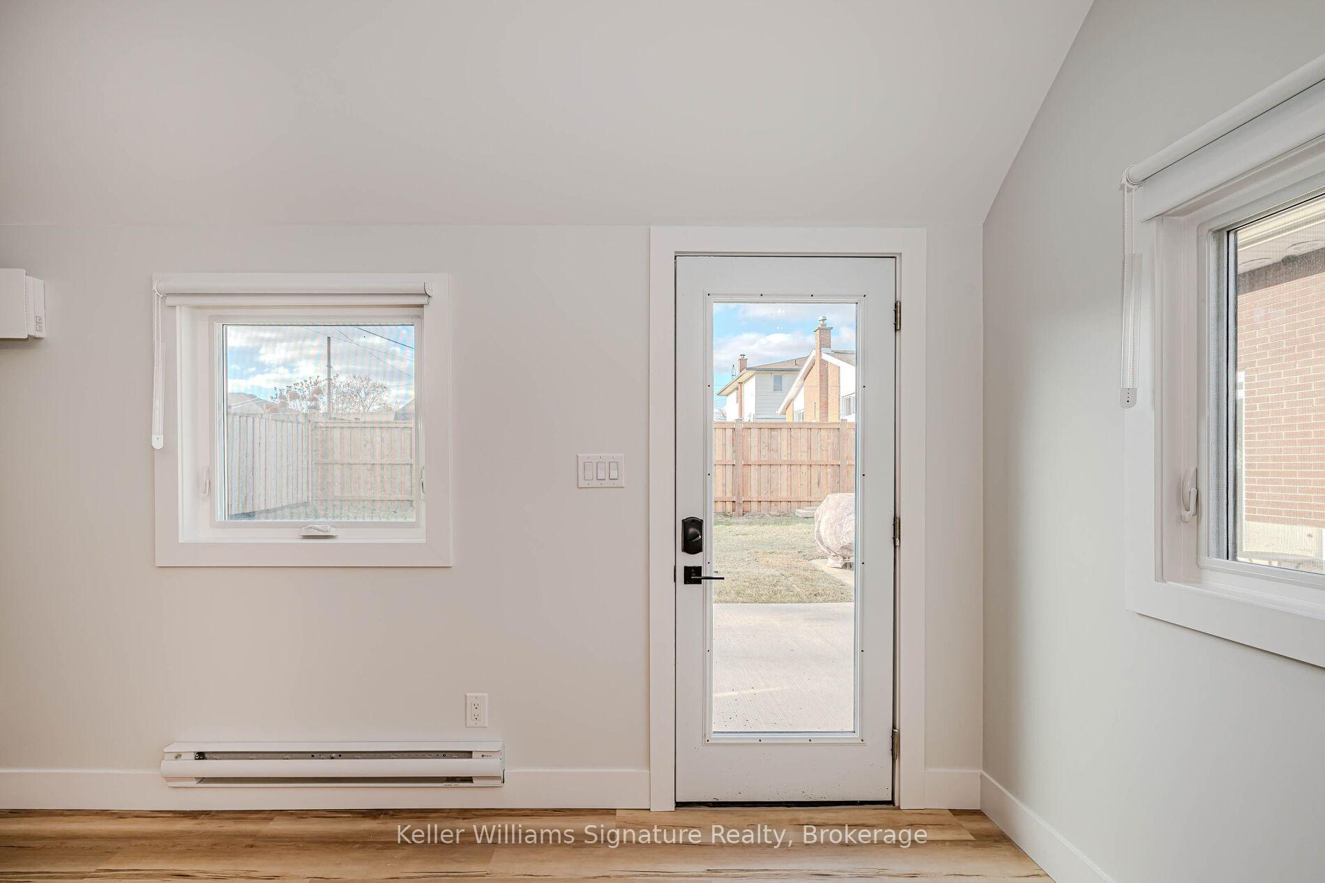 Photo 4 of Unit 3, 38 Endfield Avenue, Hamilton, Huntington — HOMEH