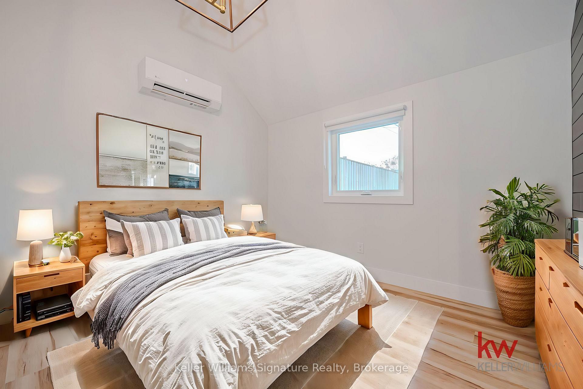 Photo 10 of Unit 3, 38 Endfield Avenue, Hamilton, Huntington — HOMEH