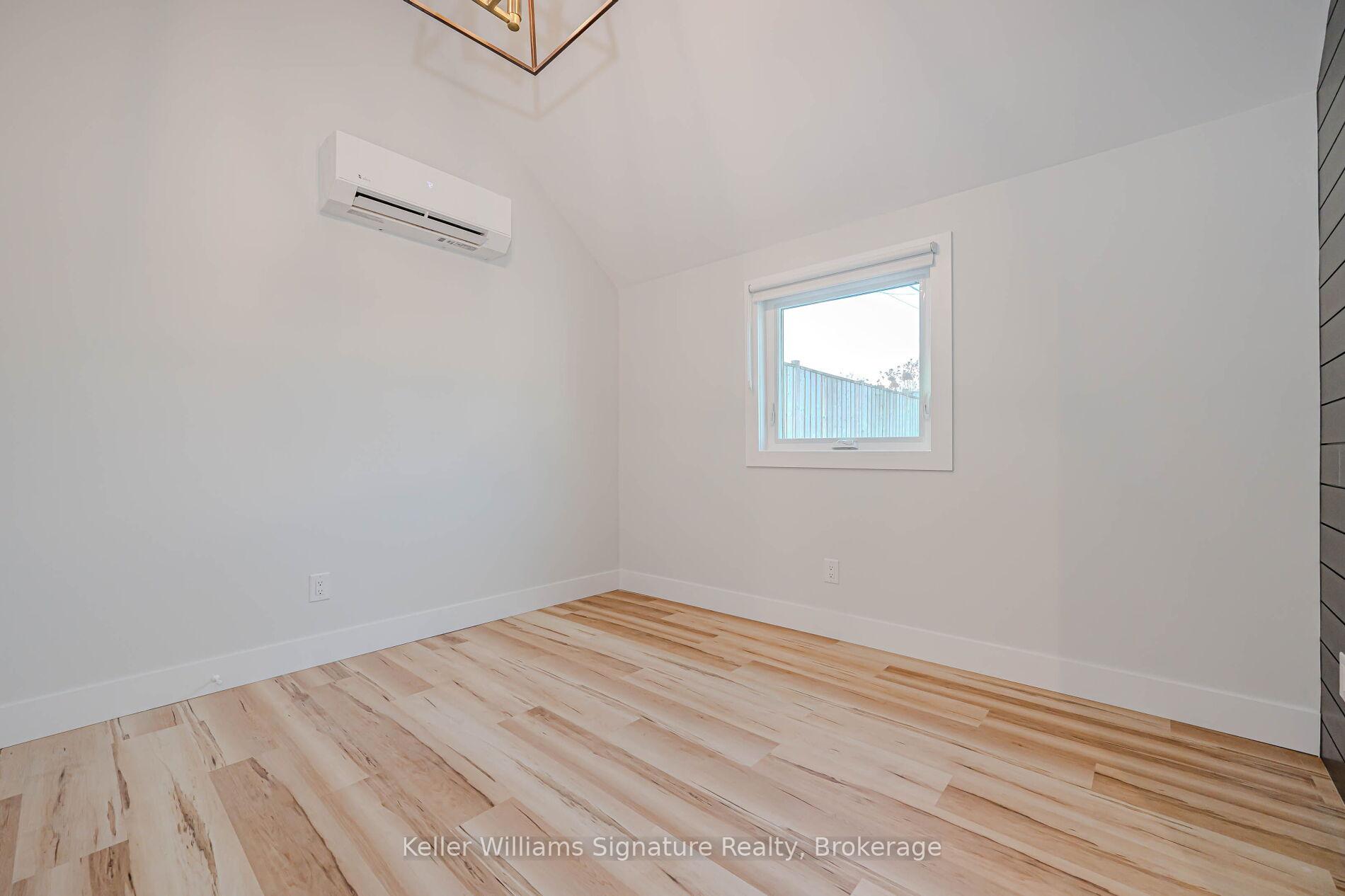 Photo 11 of Unit 3, 38 Endfield Avenue, Hamilton, Huntington — HOMEH