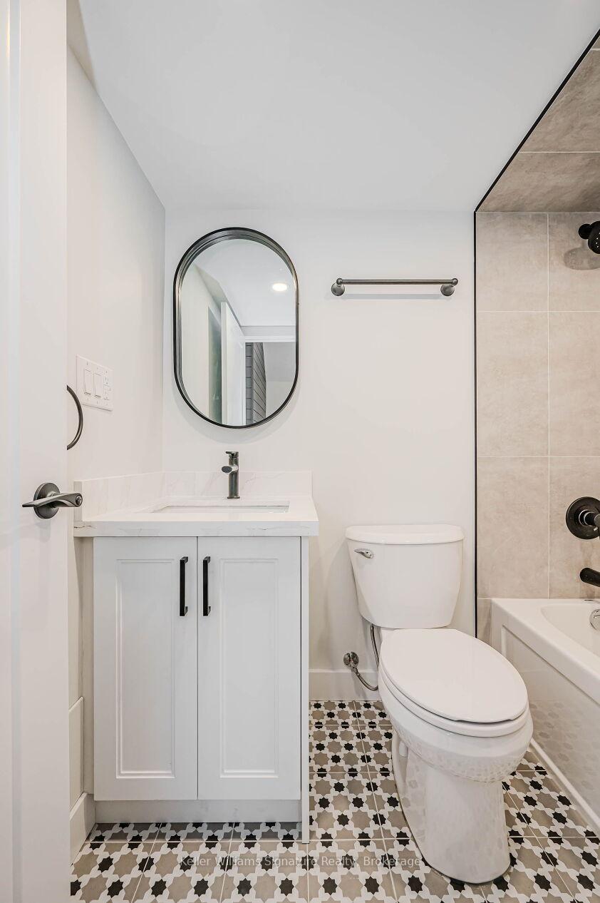 Photo 14 of Unit 3, 38 Endfield Avenue, Hamilton, Huntington — HOMEH