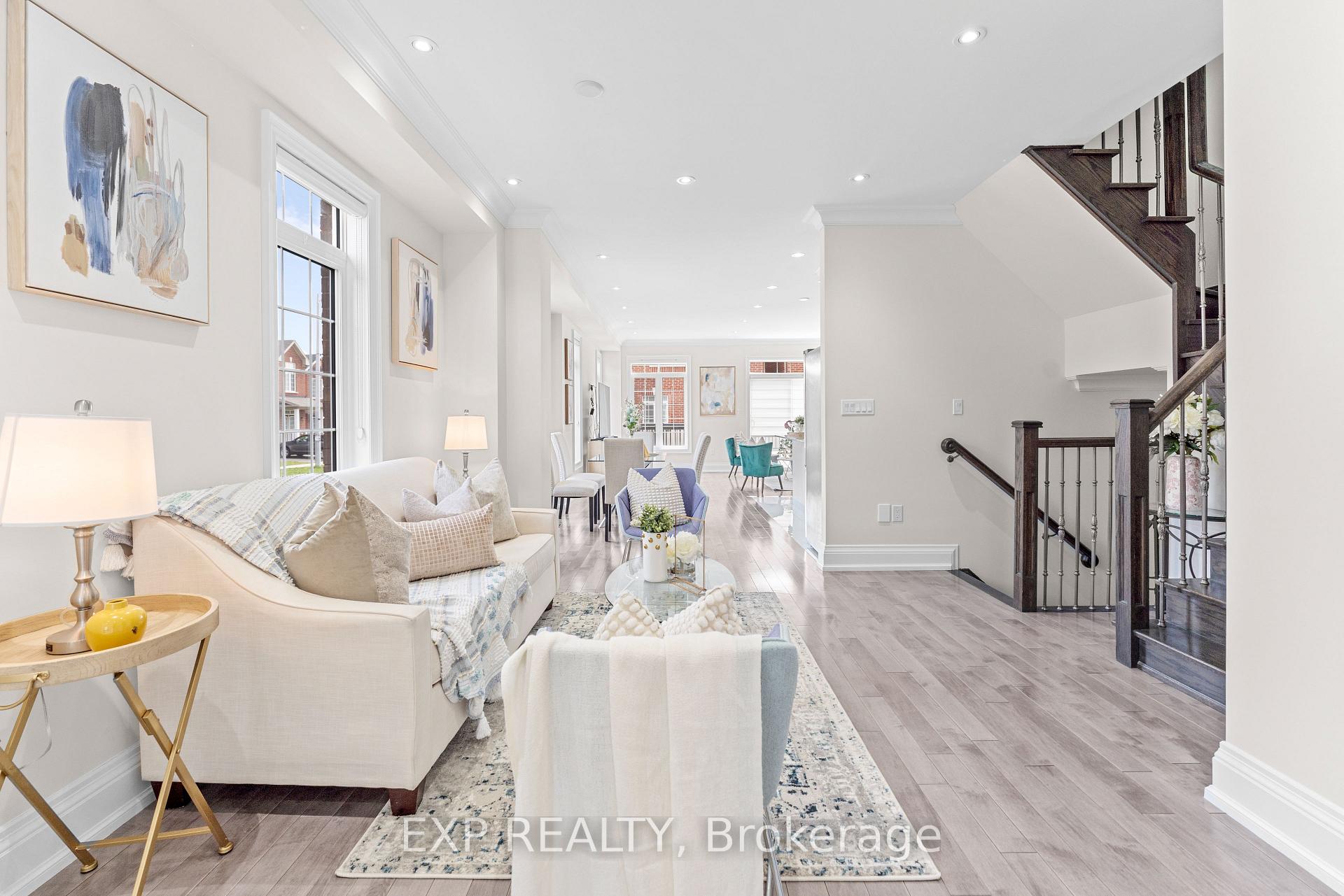 Photo 5 of 52 Titan Trail, Markham, Cedarwood — HOMEH