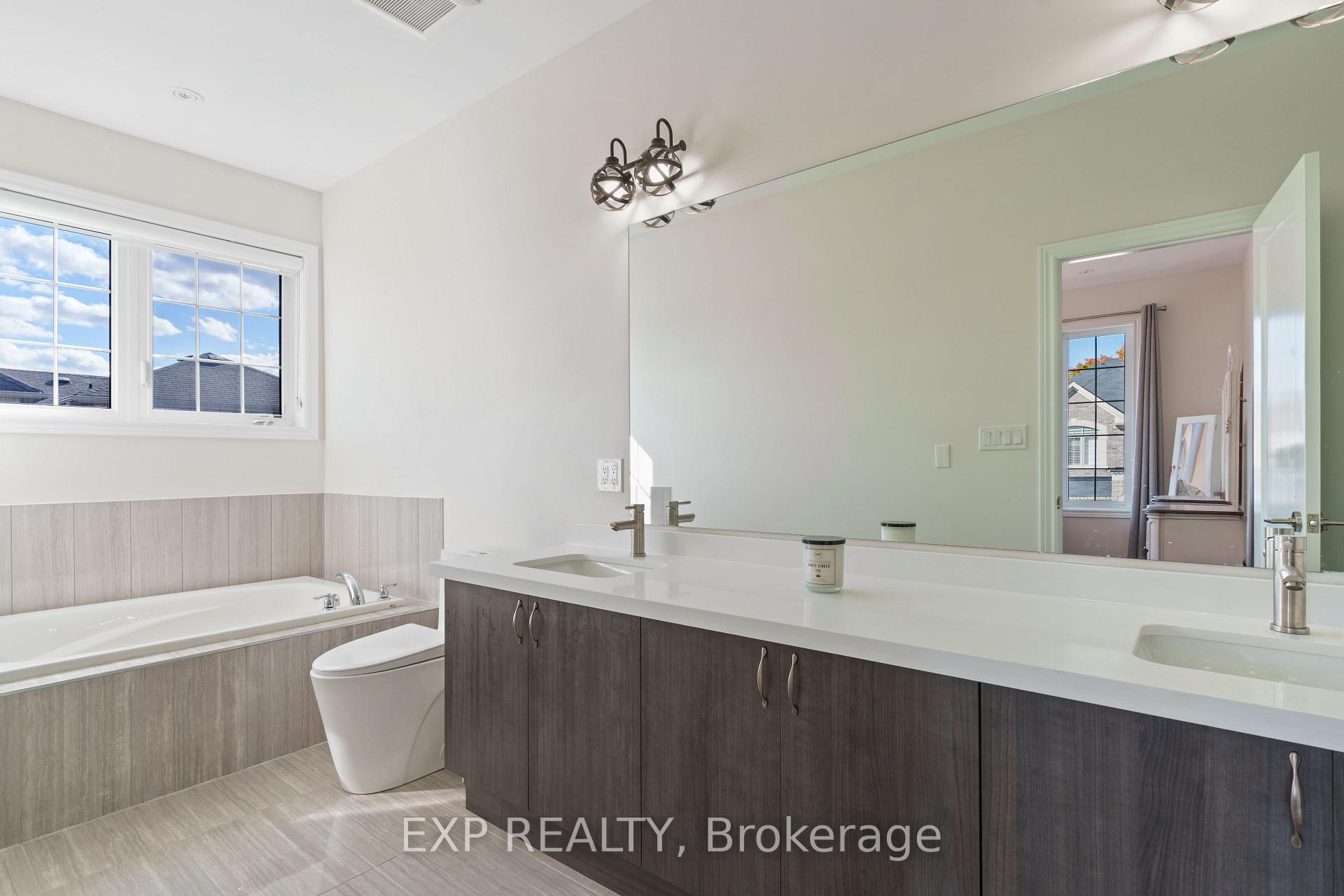 Photo 16 of 52 Titan Trail, Markham, Cedarwood — HOMEH
